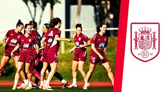 SELECCIÓN FEMENINA  FELICIDAD y SONRISAS en el ENTRENAMIENTO de puertas abiertas [upl. by Erdied]